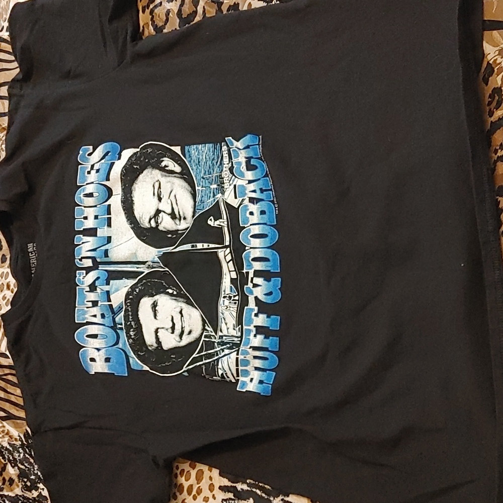 Boats & Hoes Tshirt Sz Lg